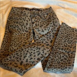 Vanilla Star gray and black Leopard Print Ankle Jeans